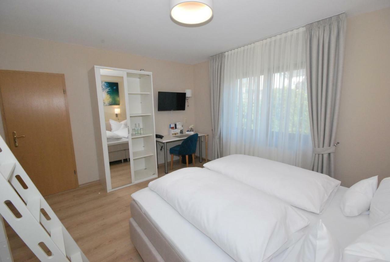 Hotel Colosseum Rheinböllen エクステリア 写真